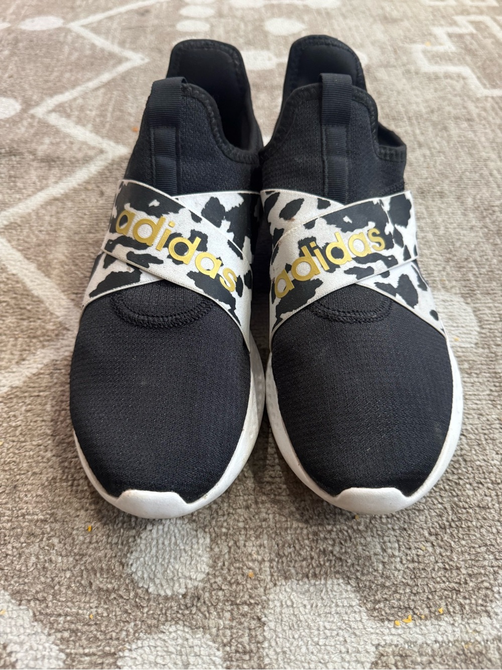 Women’s adidas sneaker size 11
